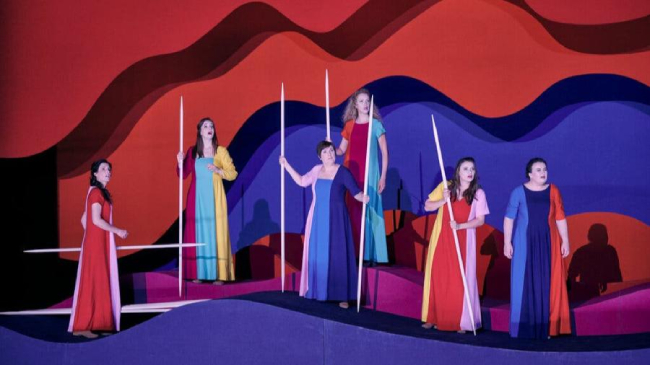 德国斯图加特国家歌剧院以三套主创共排《女武神》